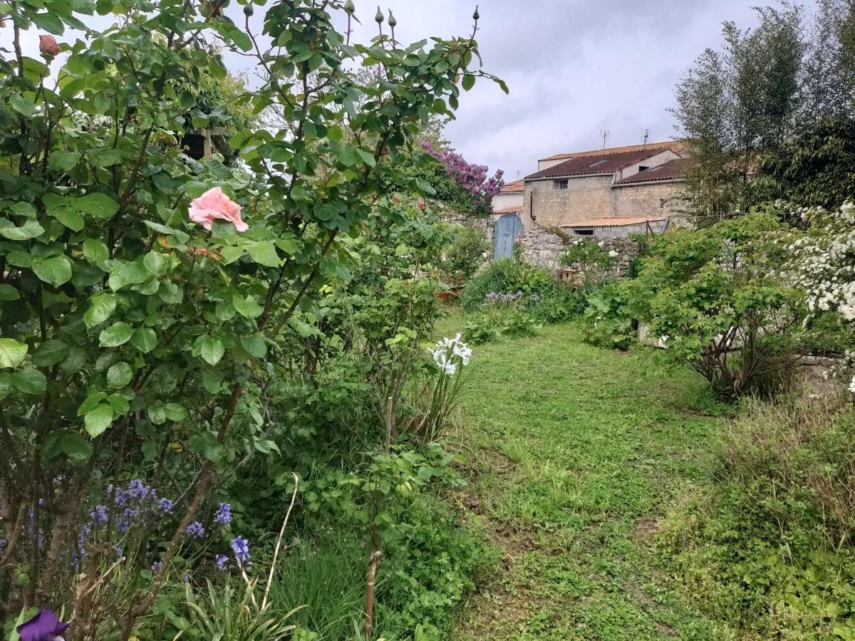 Maison Althea Rosea - 3 Chambres Et Piscine Nieulle-sur-Seudre Esterno foto