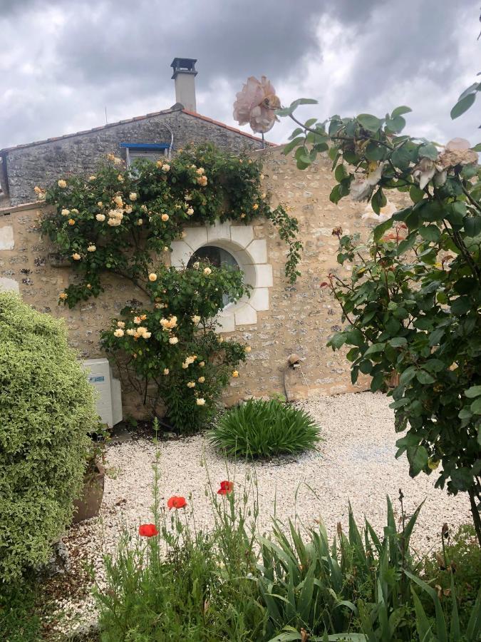 Maison Althea Rosea - 3 Chambres Et Piscine Nieulle-sur-Seudre Esterno foto